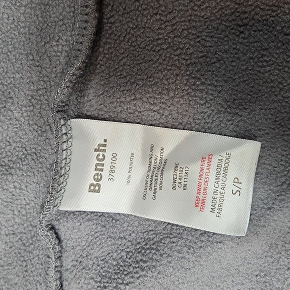 Zip-up Bench Sweater - Picture 8 of 16